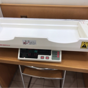 身長もはかれる体重計。1g単位でした！