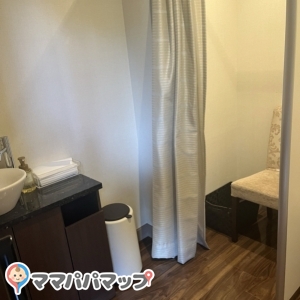 ストリングスホテル 名古屋(1F)の授乳室・オムツ替え台情報 画像1