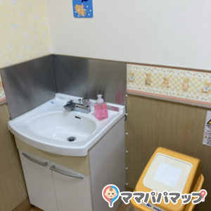 トイザらス・ベビーザらス 鳥取店(2F)の授乳室・おむつ替え台の写真(1枚目)