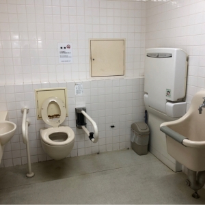 一階  多目的トイレ