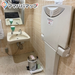 一階多目的トイレ