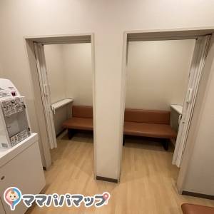 ユニゾンスクエア東中野(2F)の授乳室・おむつ替え台の写真(1枚目)