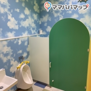 米子鬼太郎空港 到着ロビー(1F)の授乳室・オムツ替え台情報 画像1