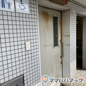 東田大通り公園 公衆トイレのオムツ替え台情報 画像8