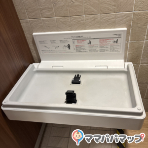 むさしの森珈琲店(1F)のオムツ替え台情報 画像2