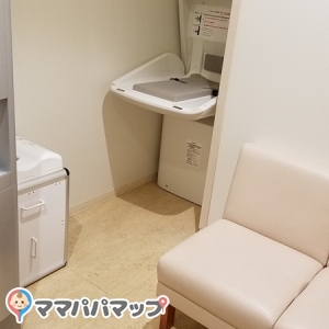 順天堂医院 B棟(1F)の授乳室・おむつ替え台の写真(2枚目)