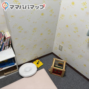 板橋セントラルクリニック小児科(板橋中央総合病院付属)(2F)の授乳室・おむつ替え台の写真(1枚目)