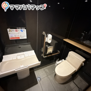 マクドナルド和白店の授乳室・おむつ替え台の写真(1枚目)