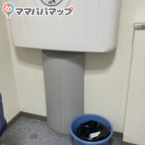 ヤマダ電機 テックランド西神戸店(女子トイレ内)の授乳室・オムツ替え台情報 画像1