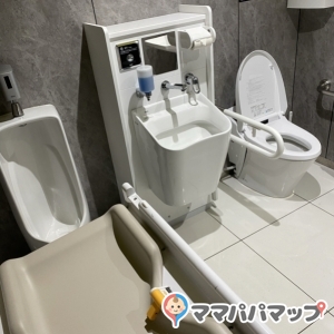 多目的トイレ内