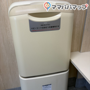 杏林堂アクロスプラザ厚原店の授乳室・おむつ替え台の写真(2枚目)