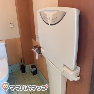 モスバーガーいわつか店(1F)のオムツ替え台情報 画像1