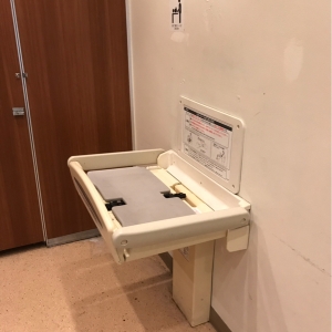 西友東陽町店(2F)のオムツ替え台情報 画像2