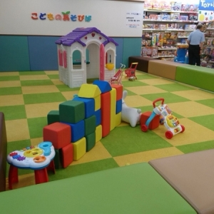 アピタ金沢店(2F)の授乳室・オムツ替え台情報 画像5