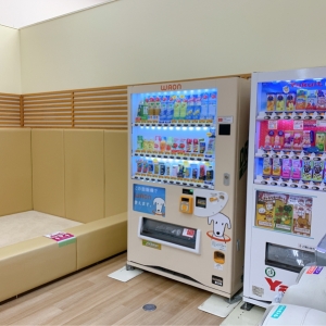 イオンモール東浦(1F キッズパブリック赤ちゃん休憩室)の授乳室・オムツ替え台情報 画像1