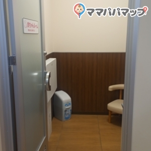 バースデイ末広店の授乳室・オムツ替え台情報 画像5