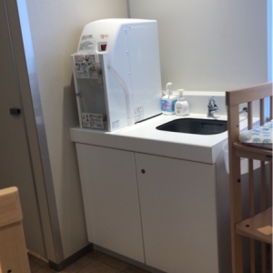 海老名市立中央図書館(4F)の授乳室・オムツ替え台情報 画像4