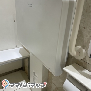 遠鉄百貨店(5F トイレ)のオムツ替え台情報 画像2
