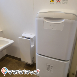 スーパーマーケットバロー袋井店(1F)のオムツ替え台情報 画像2