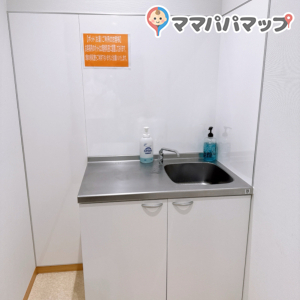ヤマダデンキ Tecc LIFE SELECT 狭山店(1F)の授乳室・オムツ替え台情報 画像2