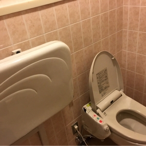 三階の女子トイレ