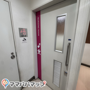 扉もあるし鍵も閉まります。