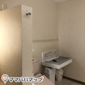 パウダールーム。広いです。
