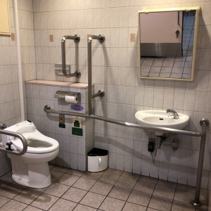 多目的トイレ内