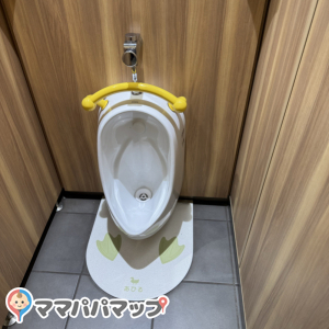 男の子の排尿も女性トイレにありました