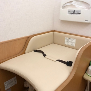 東京トヨペット株式会社　浜田山店(2F)の授乳室・おむつ替え台の写真(3枚目)