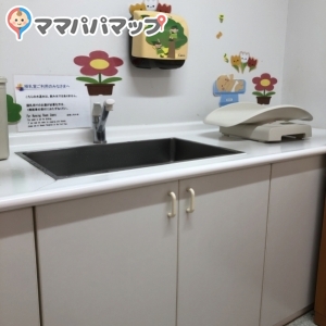 聖マリア病院　外来棟3F Dブロック授乳室(3F)の授乳室・おむつ替え台の写真(7枚目)