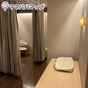 身長計はないけれど授乳室にスケールはありました