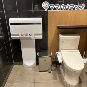 マクドナルド　鹿児島上荒田店(1F)のオムツ替え台情報 画像1