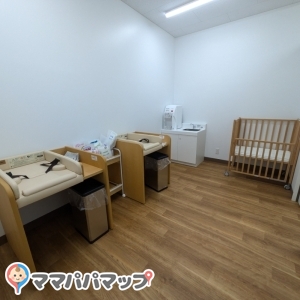 オムツ交換台
