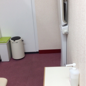 京都駅前地下街ポルタ(北側の案内所内　赤ちゃん休憩所)の授乳室・オムツ替え台情報 画像14