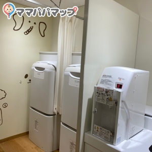 入口開けるとこんな感じです。