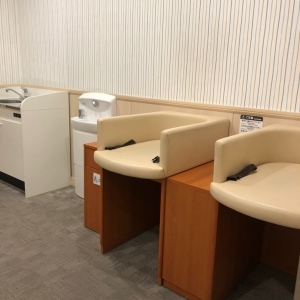 ピオレ明石(西館 1F)の授乳室・オムツ替え台情報 画像2