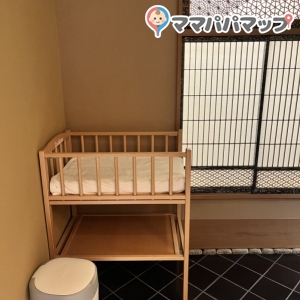 ホテル雅叙園東京(1F)の授乳室・おむつ替え台の写真(1枚目)