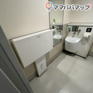 コーナン西大寺店のオムツ替え台情報 画像1