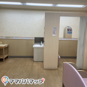 トイザらス  帯広音更店(1F)の授乳室・オムツ替え台情報 画像2