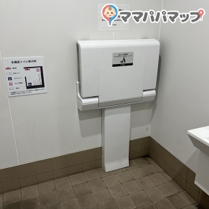 おむつ交換台は多目的トイレに