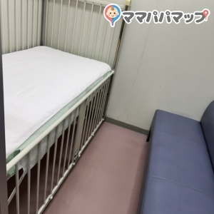 綺麗で使いやすいですが個室ではないです。ただ空いてるので他の方とかぶることはありませんでした。