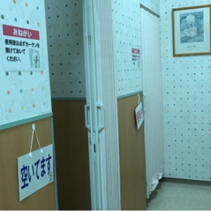 イオン北谷店(1F)の授乳室・オムツ替え台情報 画像10