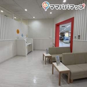 ベビーカーでも余裕のある広さです