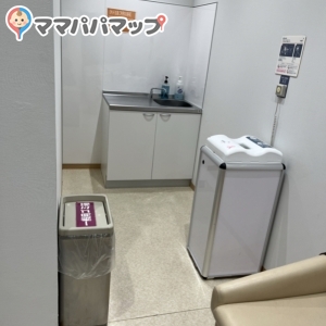 ヤマダデンキ Tecc LIFE SELECT 狭山店(1F)の授乳室・オムツ替え台情報 画像9