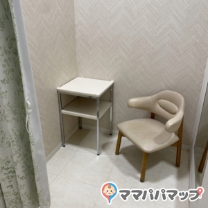 授乳室は一部屋。広いのでベビーカーも入れます。