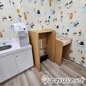 小山ゆうえんハーベストウォーク(1F)の授乳室・オムツ替え台情報 画像4