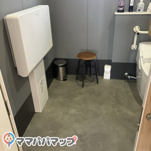 カーサービス山形 山形嶋店のオムツ替え台情報 画像2