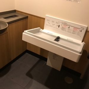 スターバックスコーヒー　名古屋志段味店(1F)の授乳室・おむつ替え台の写真(1枚目)