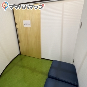 授乳室の中から。鍵付きに変わってました。